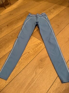 ALO Yoga Light Blue Leggings with White Piping